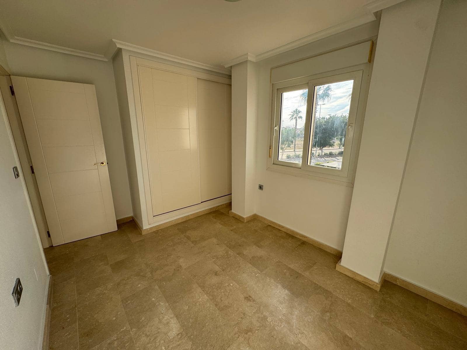 3 makuuhuone Huvila myytävänä paikassa El Raso mukana uima-altaan 
autotalli - 390 000 € (Ref: 8765959)