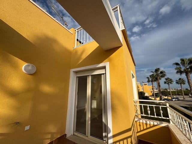 3 makuuhuone Huvila myytävänä paikassa El Raso, Guardamar del Segura mukana uima-altaan 
autotalli - 390 000 € (Ref: 8765959)