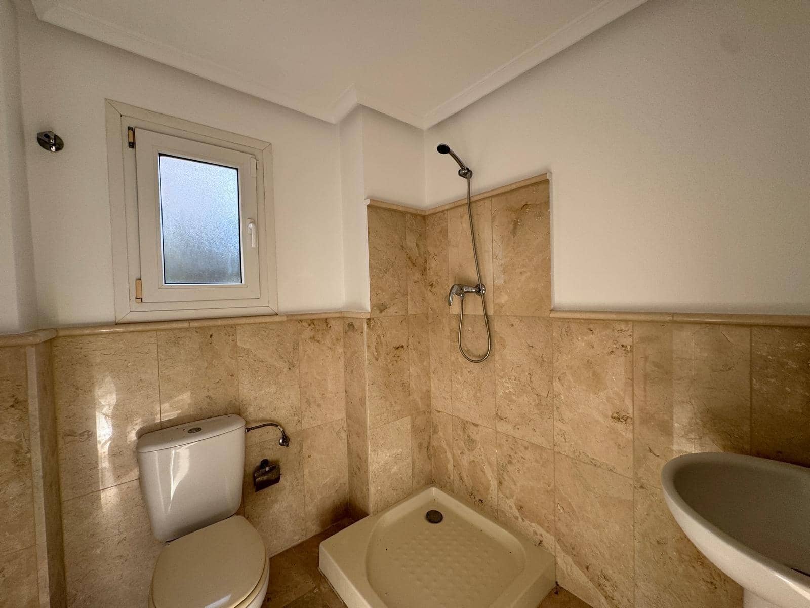 3 makuuhuone Huvila myytävänä paikassa El Raso mukana uima-altaan 
autotalli - 390 000 € (Ref: 8765959)