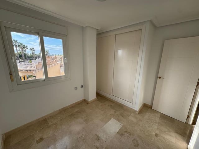 3 makuuhuone Huvila myytävänä paikassa El Raso, Guardamar del Segura mukana uima-altaan 
autotalli - 390 000 € (Ref: 8765959)