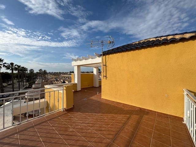 3 makuuhuone Huvila myytävänä paikassa El Raso, Guardamar del Segura mukana uima-altaan 
autotalli - 390 000 € (Ref: 8765959)