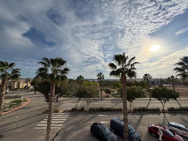 3 makuuhuone Huvila myytävänä paikassa El Raso, Guardamar del Segura mukana uima-altaan 
autotalli - 390 000 € (Ref: 8765959)