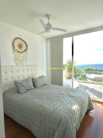 3 makuuhuone Omakotitalo myytävänä paikassa Cala Tarida, San Jose / Sant Josep de Sa Talaia mukana uima-altaan 
autotalli - 1 100 000 € (Ref: 9162941)