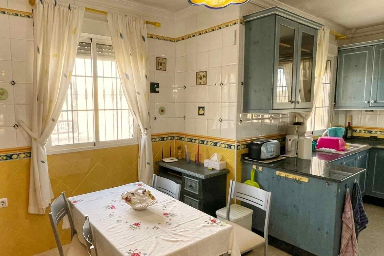 3 soveværelse Villa til salg i Albox med swimmingpool garage - € 234.000 (Ref: 9237838)