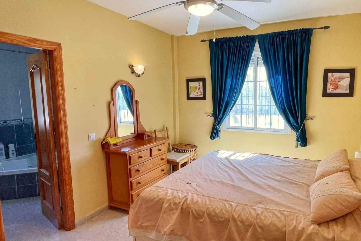 3 soveværelse Villa til salg i Albox med swimmingpool garage - € 234.000 (Ref: 9237838)