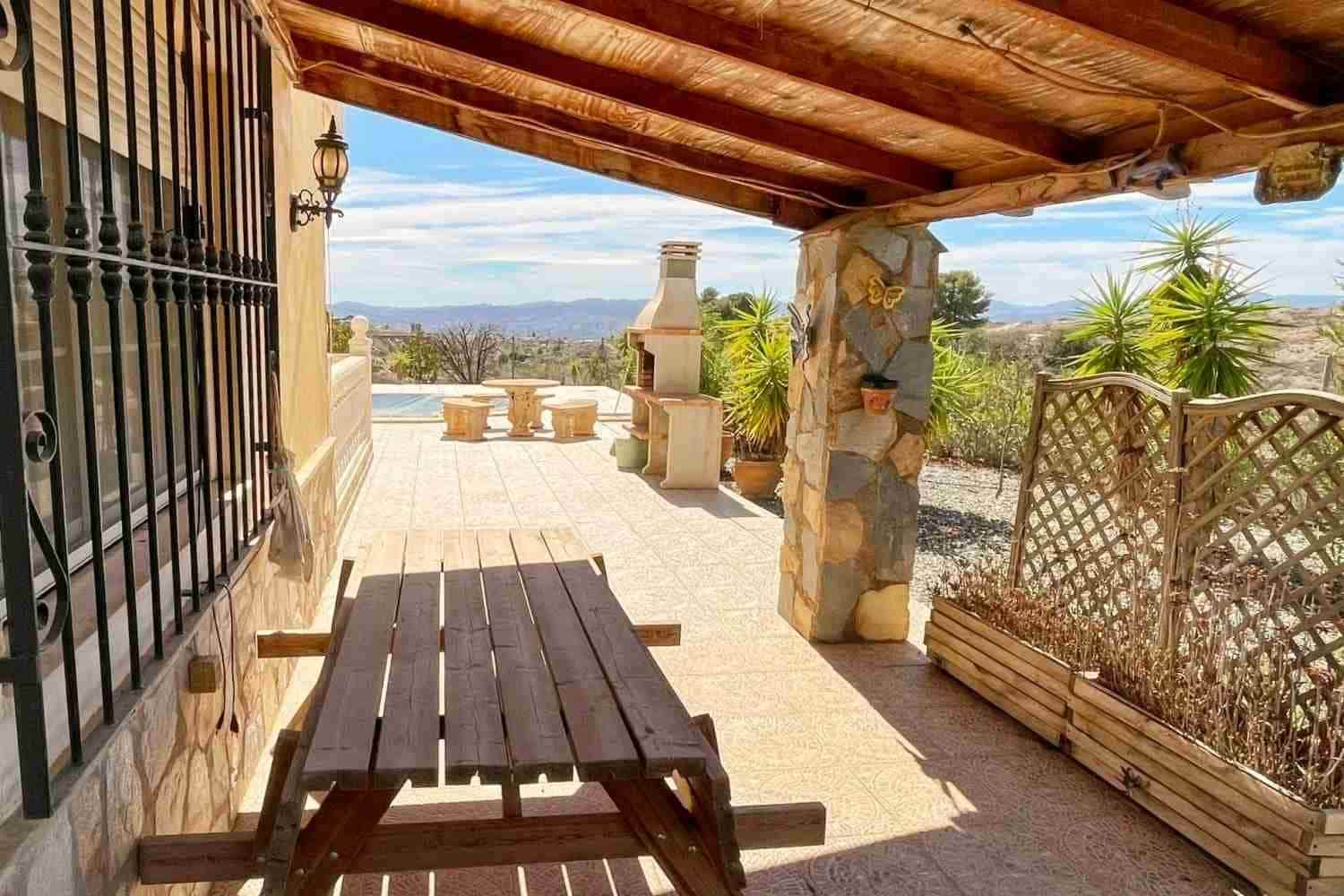 3 soveværelse Villa til salg i Albox med swimmingpool garage - € 234.000 (Ref: 9237838)