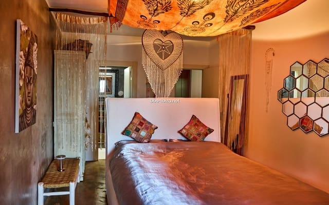 3 makuuhuone Huvila myytävänä paikassa Cala Molí, San Jose / Sant Josep de Sa Talaia mukana uima-altaan 
autotalli - 1 325 000 € (Ref: 9265000)