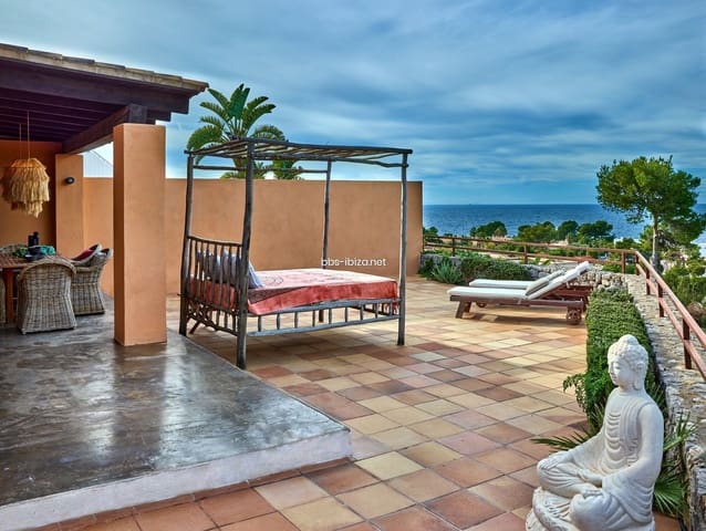 3 makuuhuone Huvila myytävänä paikassa Cala Molí, San Jose / Sant Josep de Sa Talaia mukana uima-altaan 
autotalli - 1 325 000 € (Ref: 9265000)