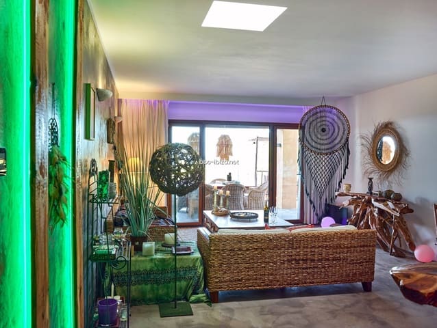 3 makuuhuone Huvila myytävänä paikassa Cala Molí, San Jose / Sant Josep de Sa Talaia mukana uima-altaan 
autotalli - 1 325 000 € (Ref: 9265000)