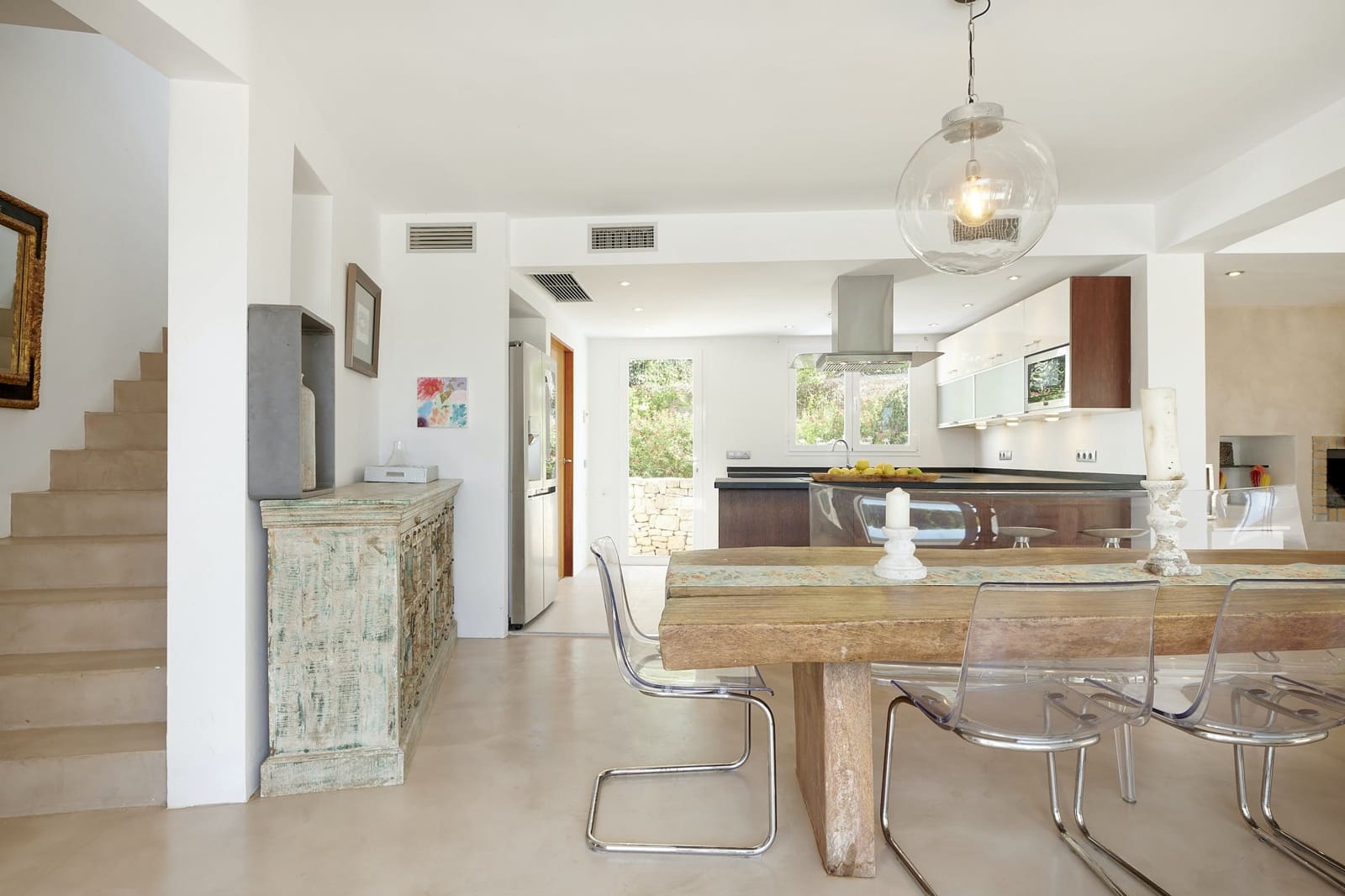 6 bedroom Villa for sale in La Siesta with pool garage - € 2,300,000 (Ref: 9274104)