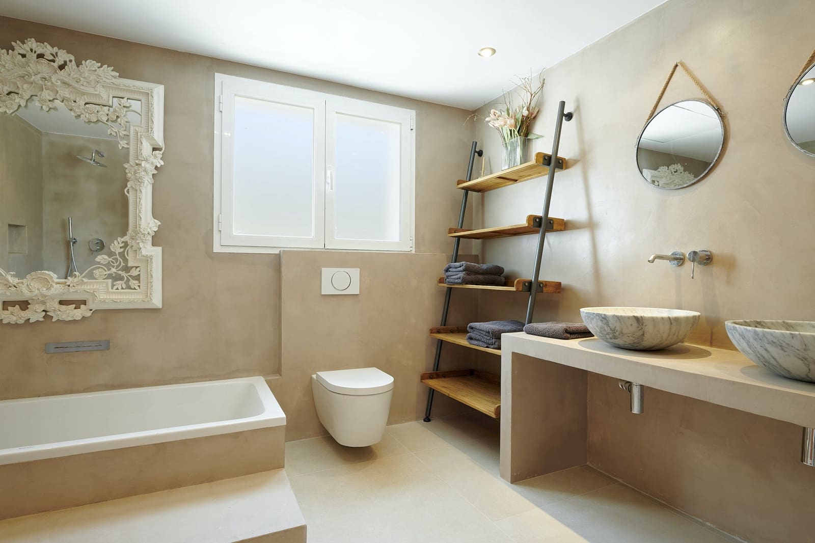 6 bedroom Villa for sale in La Siesta with pool garage - € 2,300,000 (Ref: 9274104)