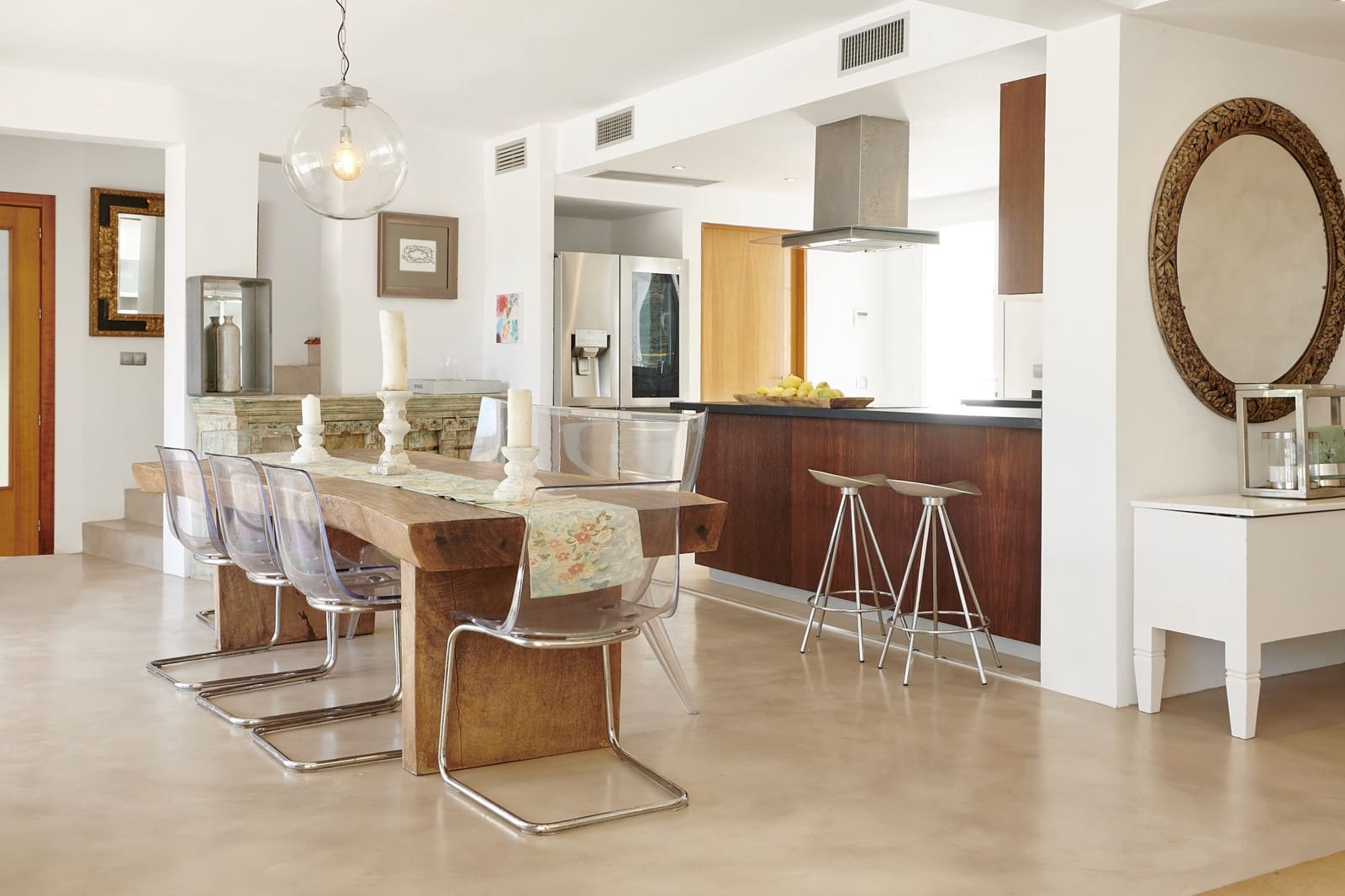 6 bedroom Villa for sale in La Siesta with pool garage - € 2,300,000 (Ref: 9274104)