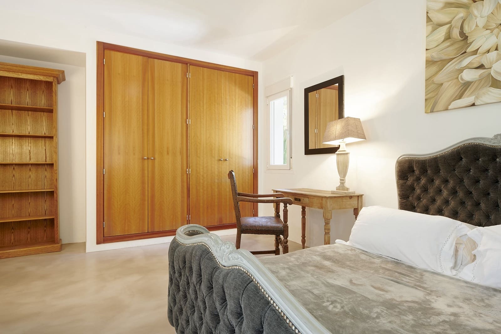 6 bedroom Villa for sale in La Siesta with pool garage - € 2,300,000 (Ref: 9274104)