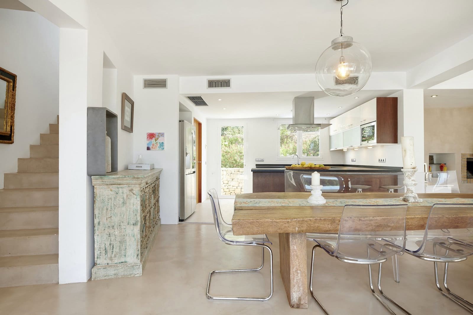 6 bedroom Villa for sale in La Siesta with pool garage - € 2,300,000 (Ref: 9274104)