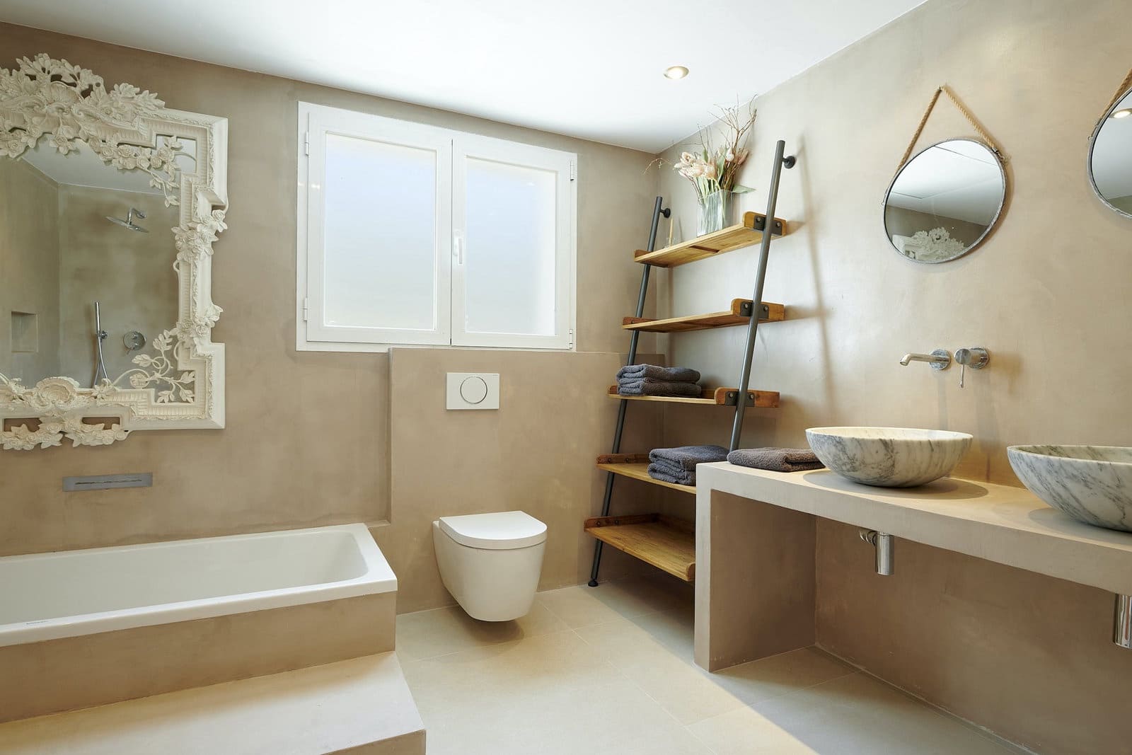 6 bedroom Villa for sale in La Siesta with pool garage - € 2,300,000 (Ref: 9274104)