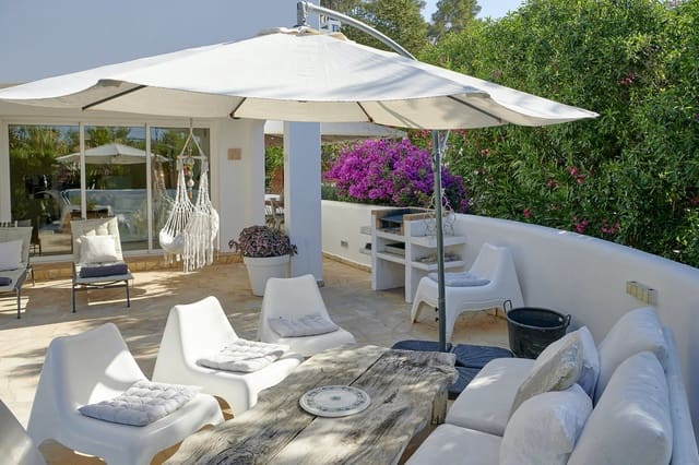 6 Zimmer Villa zu verkaufen in La Siesta, Santa Eulalia / Santa Eularia mit Pool Garage - 2.300.000 € (Ref: 9274104)
