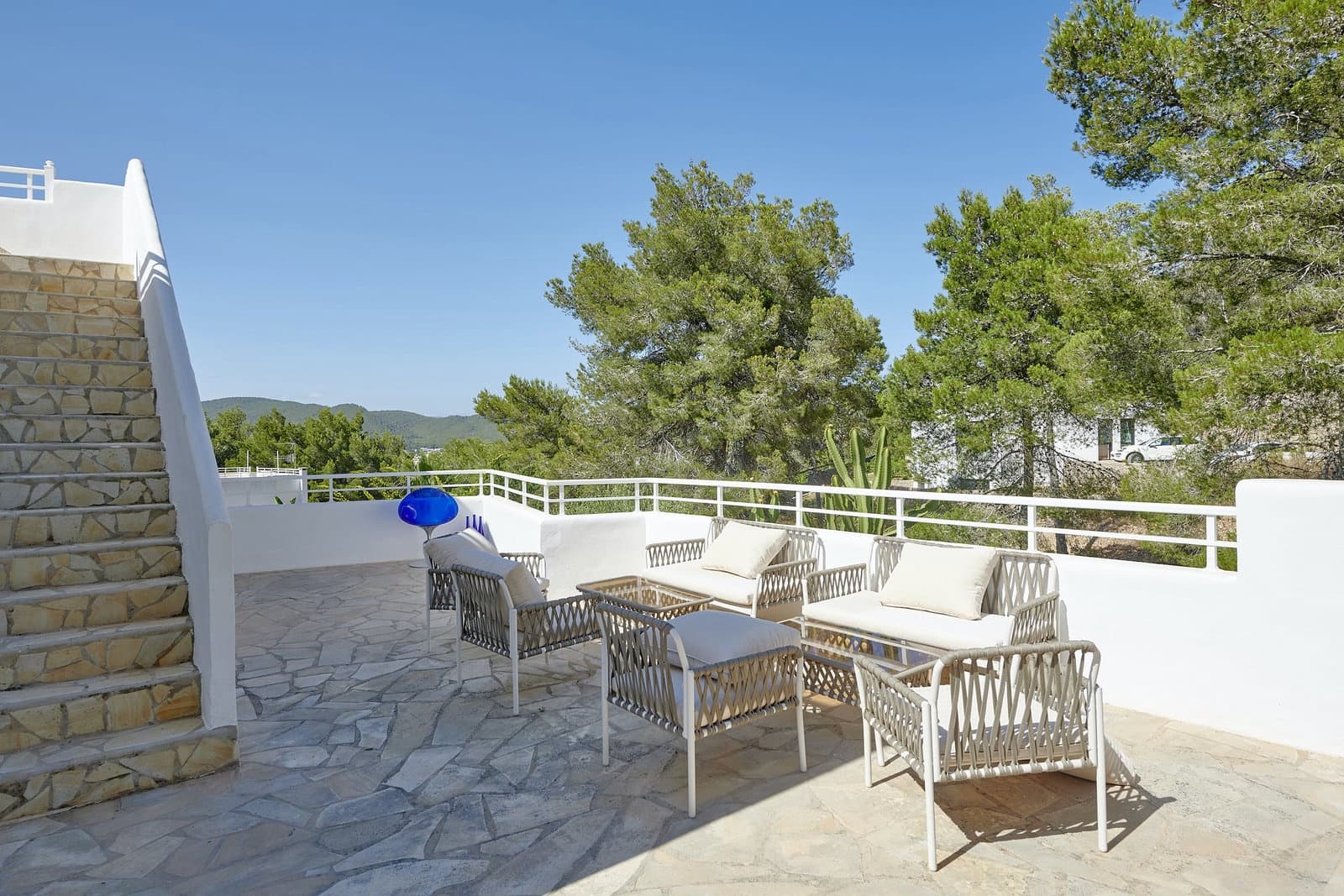 6 bedroom Villa for sale in La Siesta with pool garage - € 2,300,000 (Ref: 9274104)
