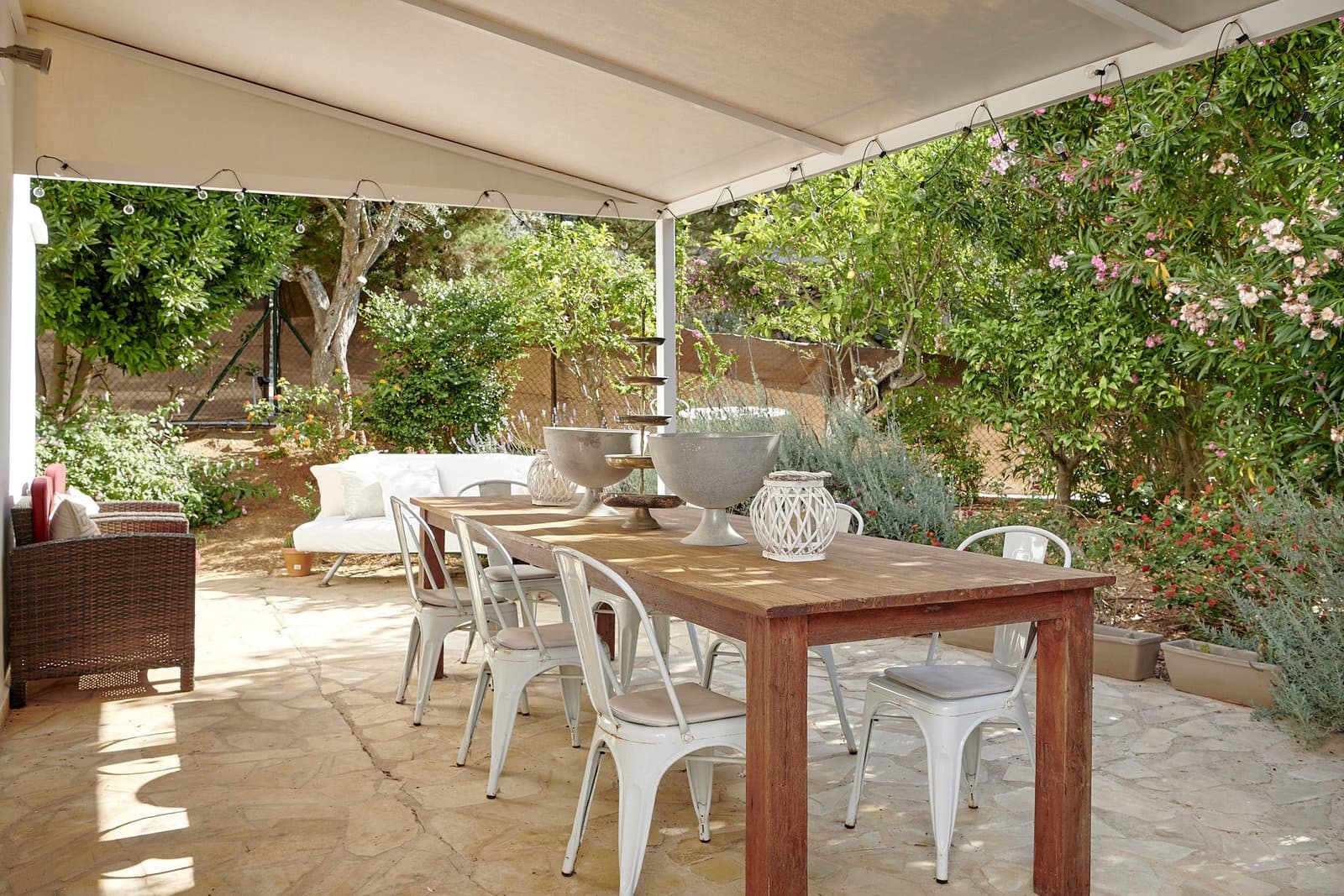 6 bedroom Villa for sale in La Siesta with pool garage - € 2,300,000 (Ref: 9274104)