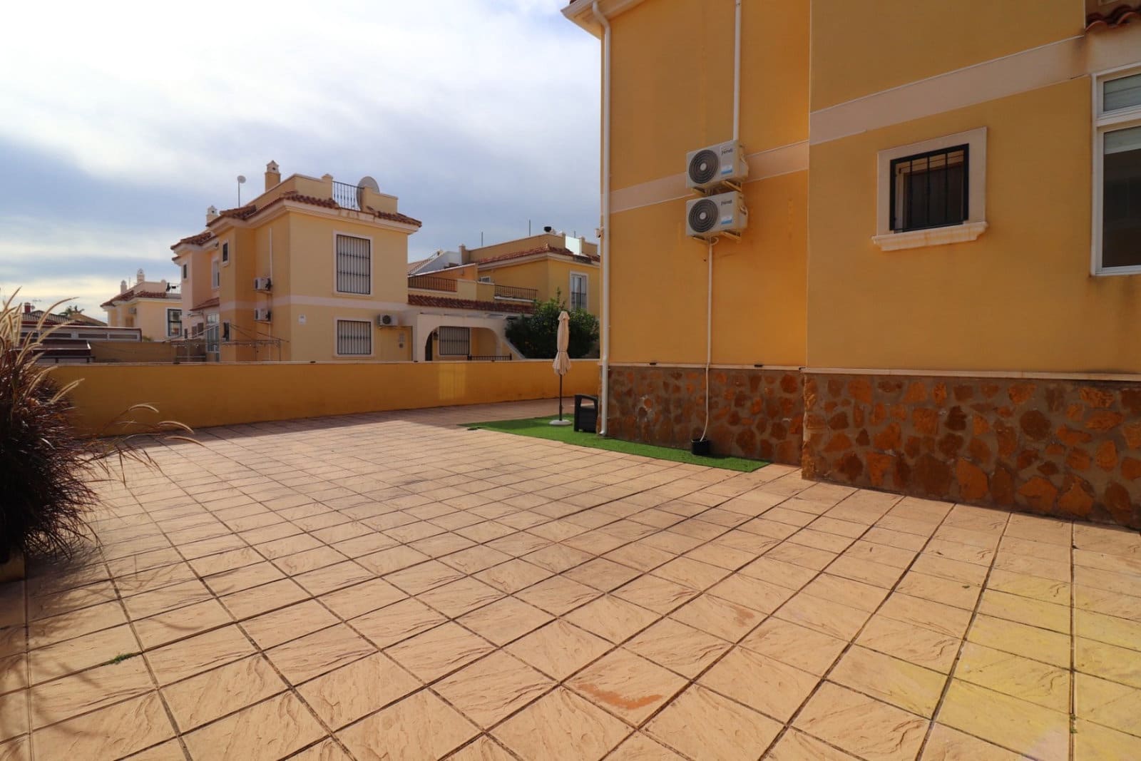 3 Zimmer Villa zu verkaufen in Ciudad Quesada mit Pool Garage - 224.950 € (Ref: 9610074)