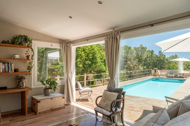 5 bedroom Villa for sale in Sant Carles de Peralta, Santa Eulalia / Santa Eularia with pool garage - € 1,590,000 (Ref: 9702458)