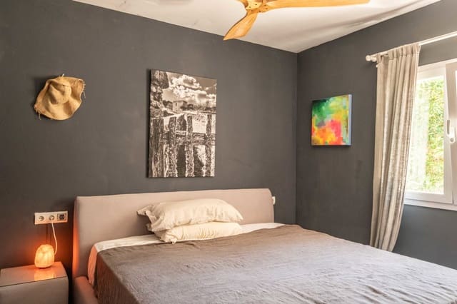 5 bedroom Villa for sale in Sant Carles de Peralta, Santa Eulalia / Santa Eularia with pool garage - € 1,590,000 (Ref: 9702458)