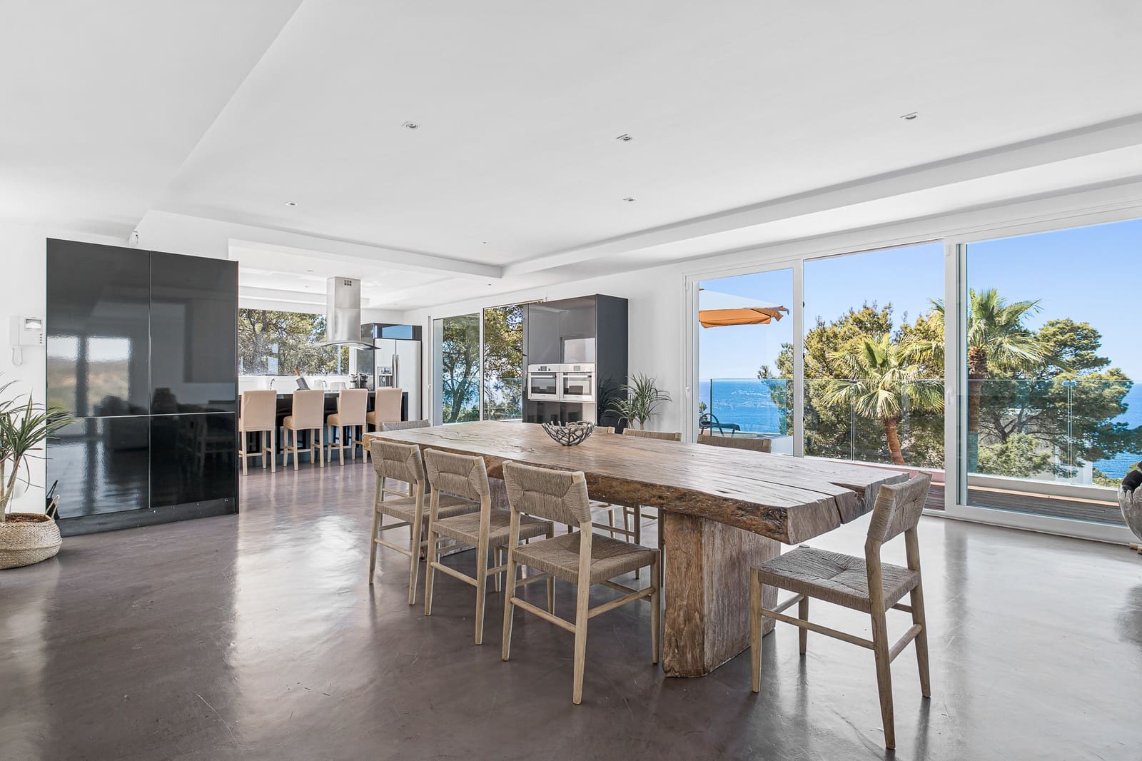 4 bedroom Villa for sale in Cala Moli with pool garage - € 3,300,000 (Ref: 9722630)