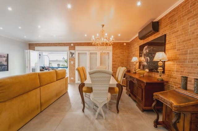Apartamento de 3 habitaciones en El Chaparral - La Siesta - La Torreta, Torrevieja en venta con garaje - 285.000 € (Ref: 9769065)