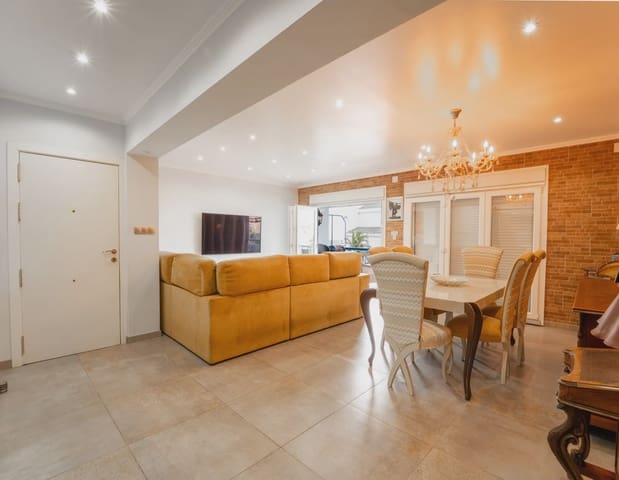 Apartamento de 3 habitaciones en El Chaparral - La Siesta - La Torreta, Torrevieja en venta con garaje - 285.000 € (Ref: 9769065)