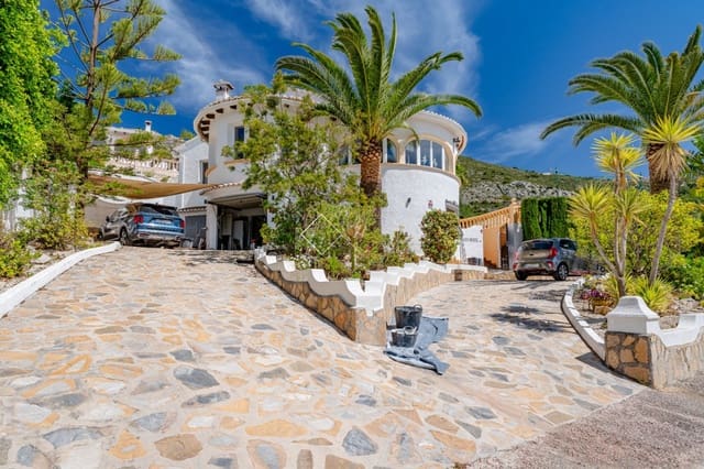 4 soverom Villa til salgs i Benitachell / Benitatxell med svømmebasseng garasje - € 760 000 (Ref: 10179360)