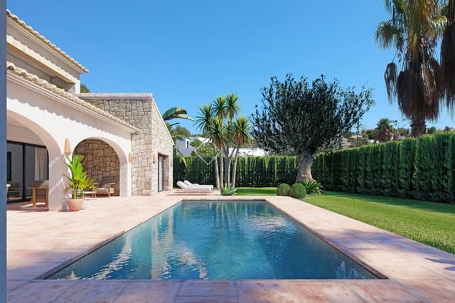 Chalet de 3 habitaciones en Javea / Xàbia en venta con piscina - 1.000.000 € (Ref: 7939117)