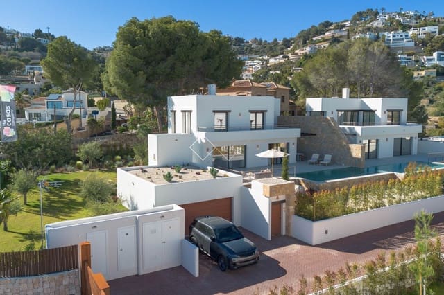 3 soverom Villa til salgs i Moraira, Teulada-Moraira med svømmebasseng garasje - € 1 690 000 (Ref: 8074041)