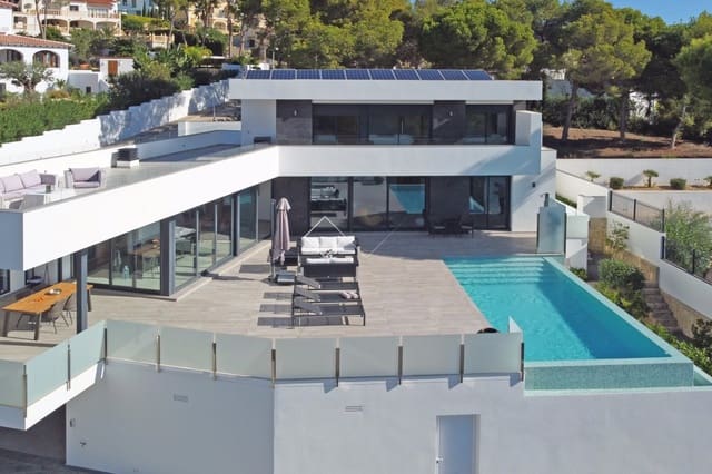 4 Zimmer Villa zu verkaufen in Moraira, Teulada-Moraira mit Pool Garage - 1.950.000 € (Ref: 8565566)