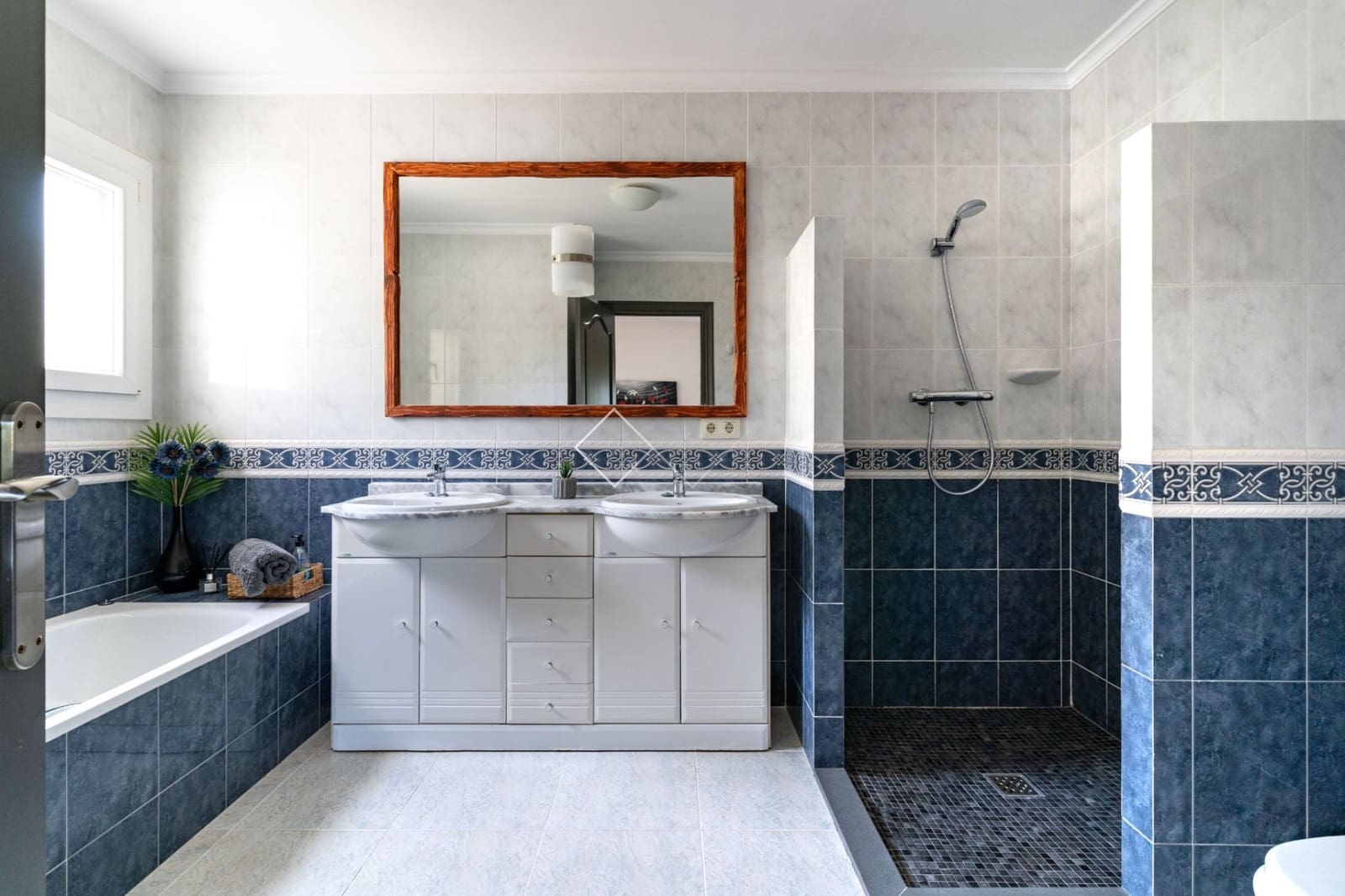 3 slaapkamer Villa te koop in Moraira met zwembad garage - € 1.100.000 (Ref: 8725126)