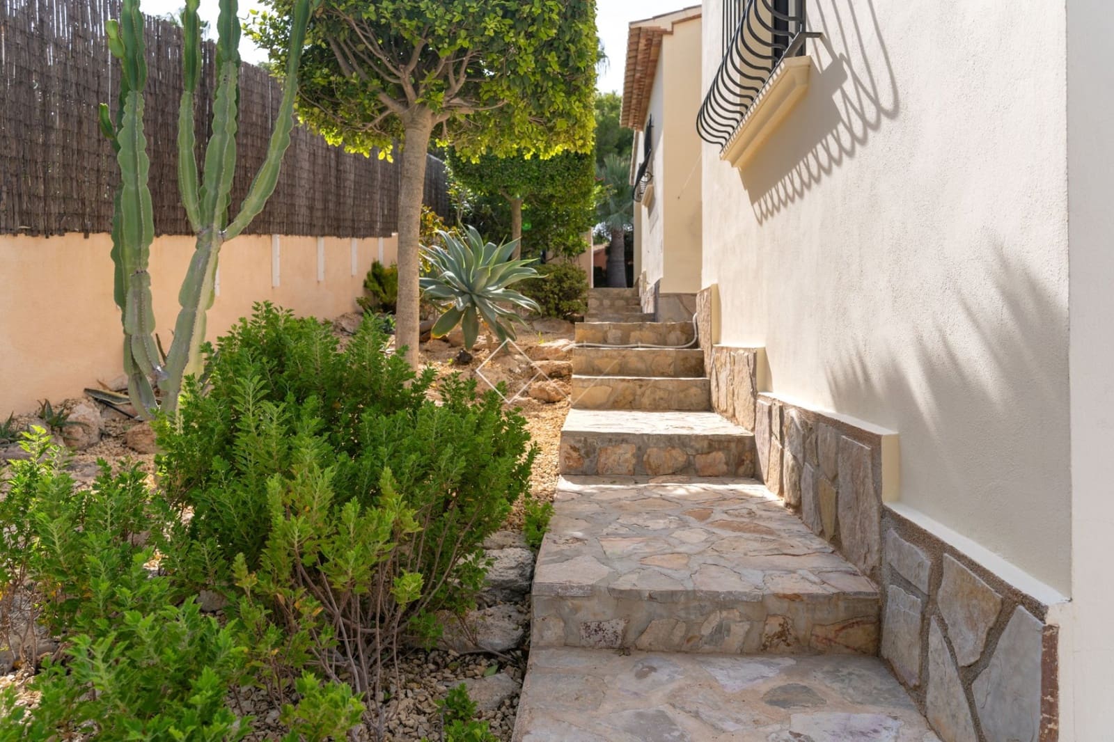 3 slaapkamer Villa te koop in Moraira met zwembad garage - € 1.100.000 (Ref: 8725126)