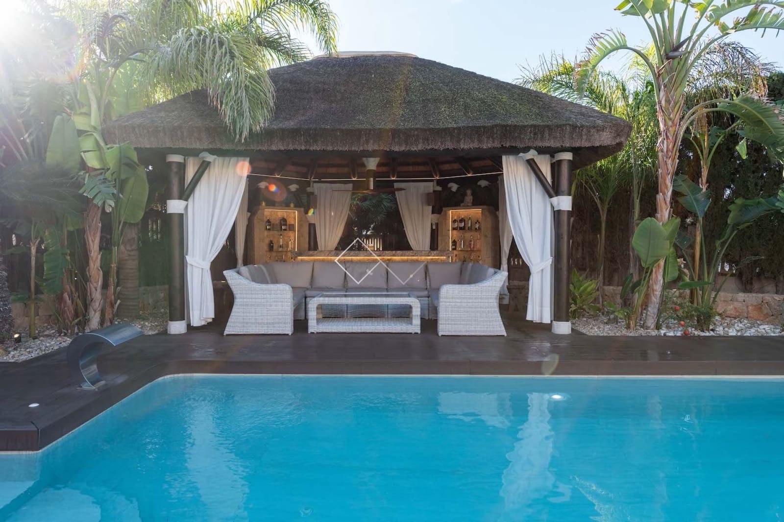 4 soveværelse Villa til salg i Calpe / Calp med swimmingpool garage - € 2.520.000 (Ref: 8758776)