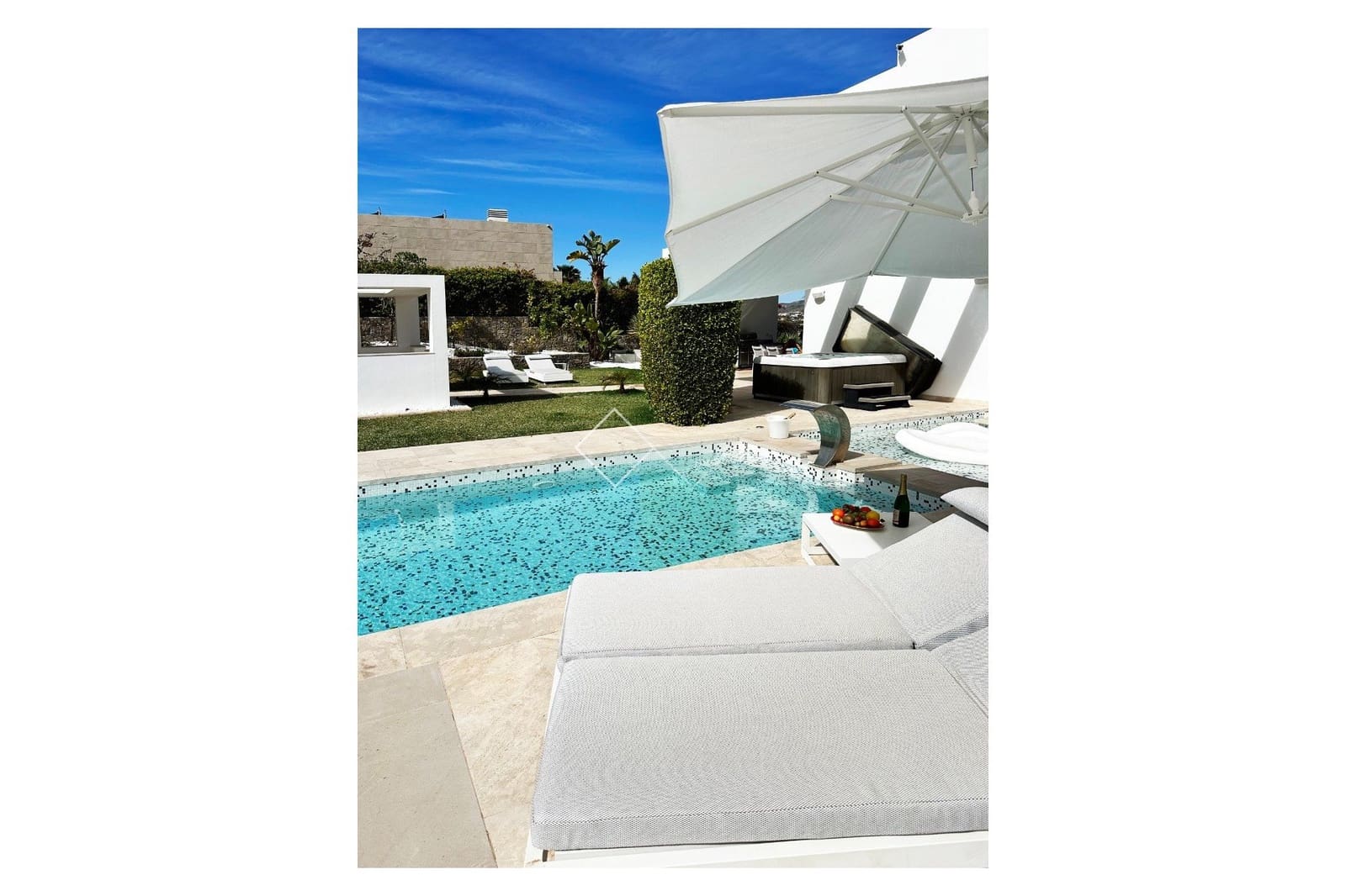 5 makuuhuone Huvila myytävänä paikassa Javea / Xabia mukana uima-altaan - 2 350 000 € (Ref: 8861866)