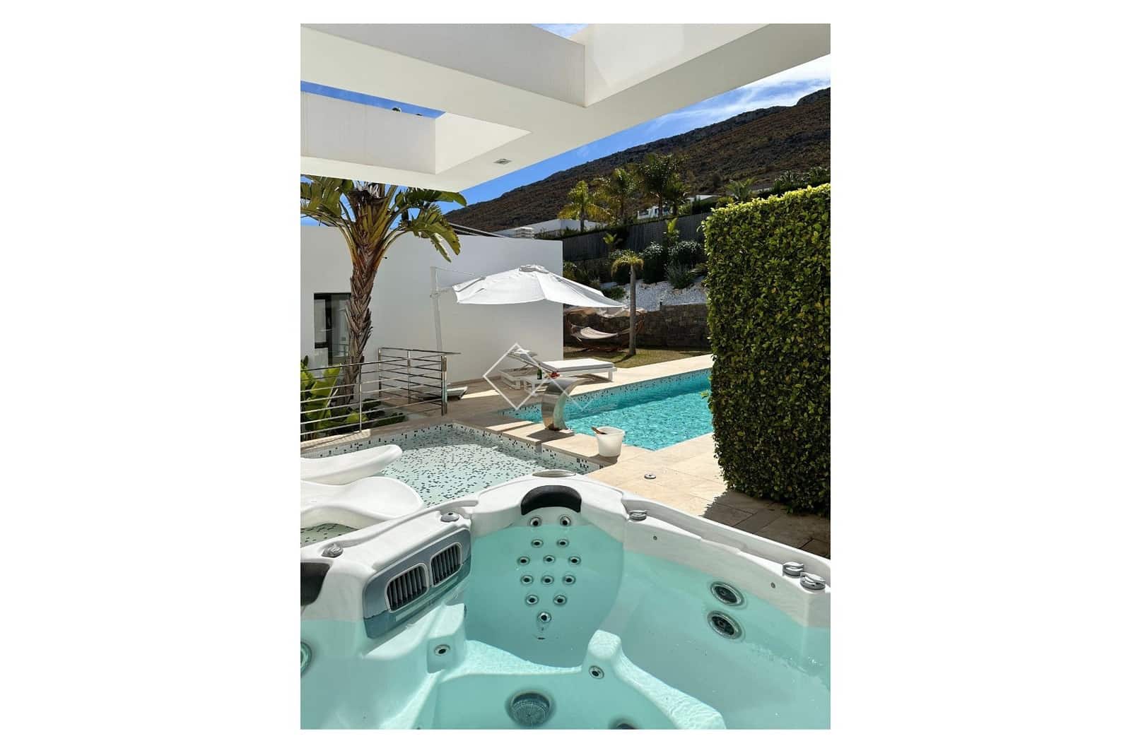 5 makuuhuone Huvila myytävänä paikassa Javea / Xabia mukana uima-altaan - 2 350 000 € (Ref: 8861866)