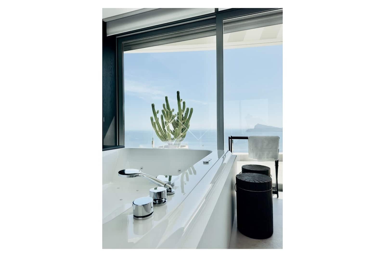 4 bedroom Villa for sale in Altea with pool - € 3,700,000 (Ref: 8862161)