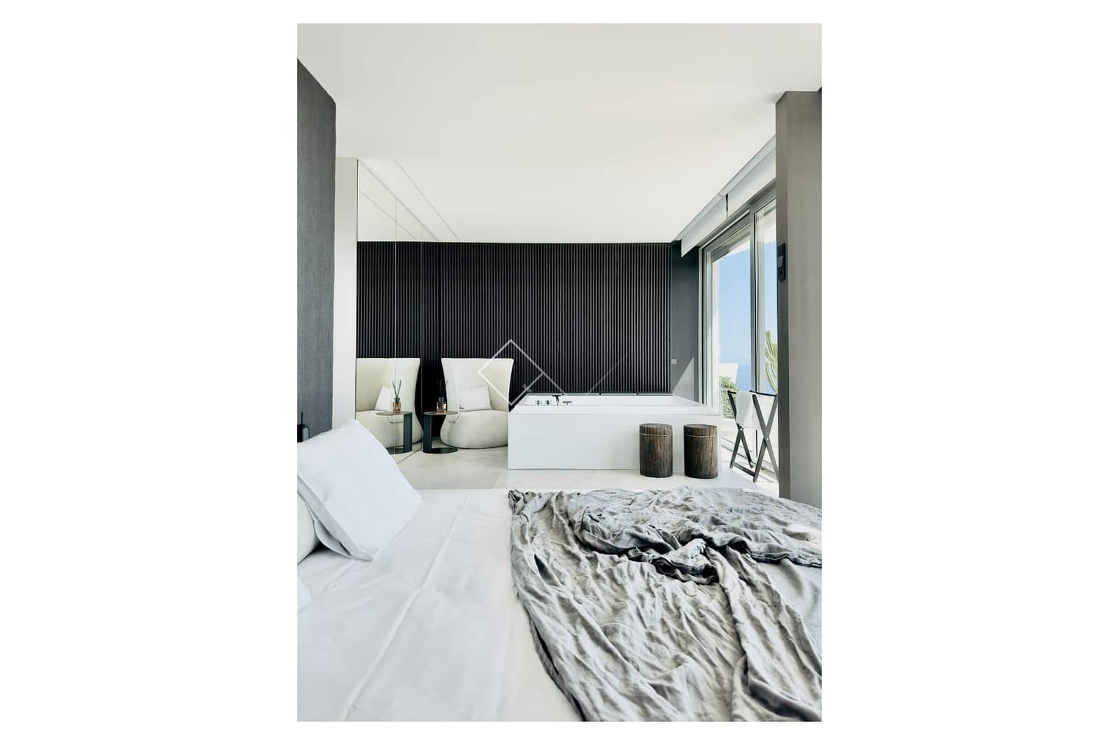 4 bedroom Villa for sale in Altea with pool - € 3,700,000 (Ref: 8862161)