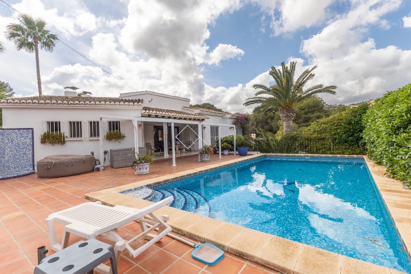 Chalet de 5 habitaciones en Moraira en venta con piscina garaje - 799.000 € (Ref: 8967461)