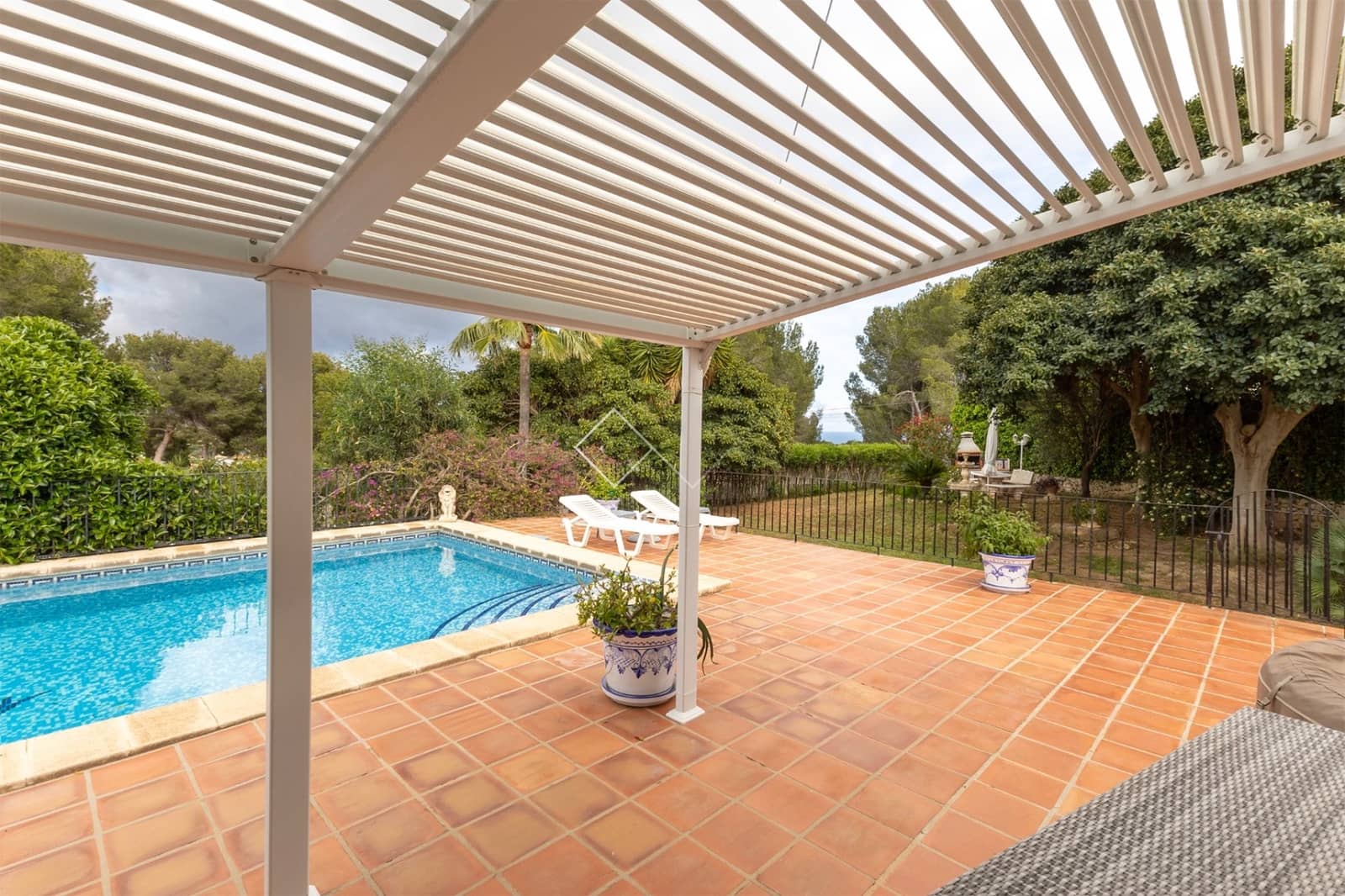 Chalet de 5 habitaciones en Moraira en venta con piscina garaje - 799.000 € (Ref: 8967461)