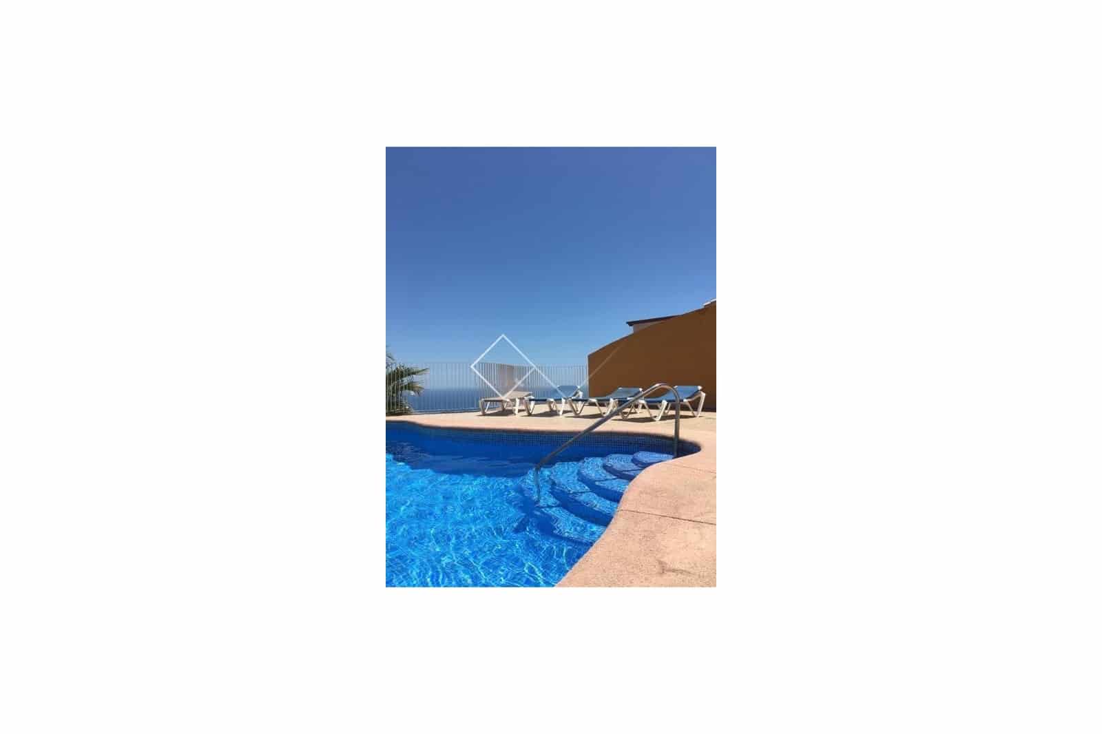 2 bedroom Apartment for sale in Benitachell / Benitatxell with pool - € 320,000 (Ref: 9019233)