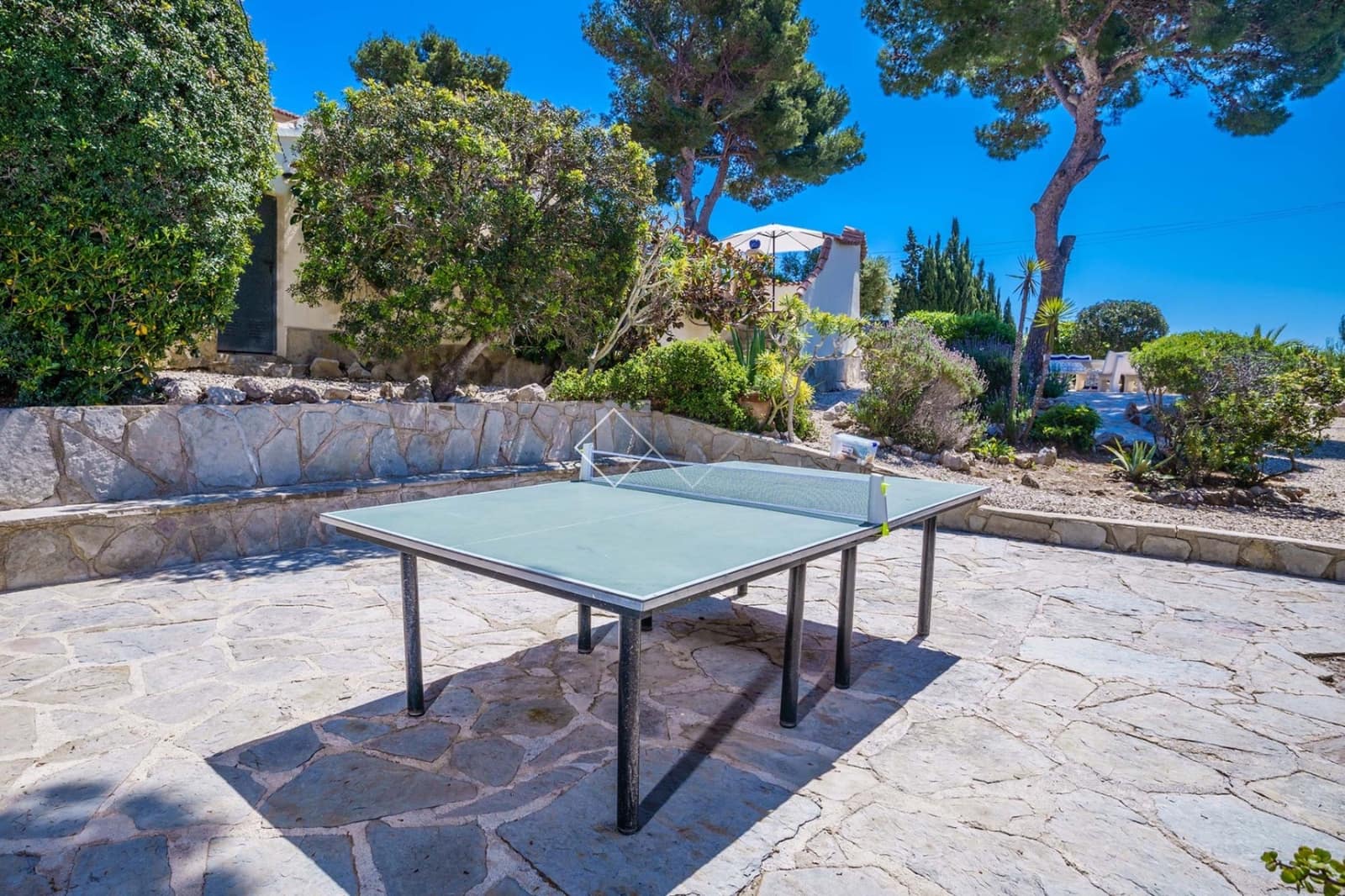 3 soveværelse Villa til salg i Ambolo med swimmingpool garage - € 1.045.000 (Ref: 9099872)