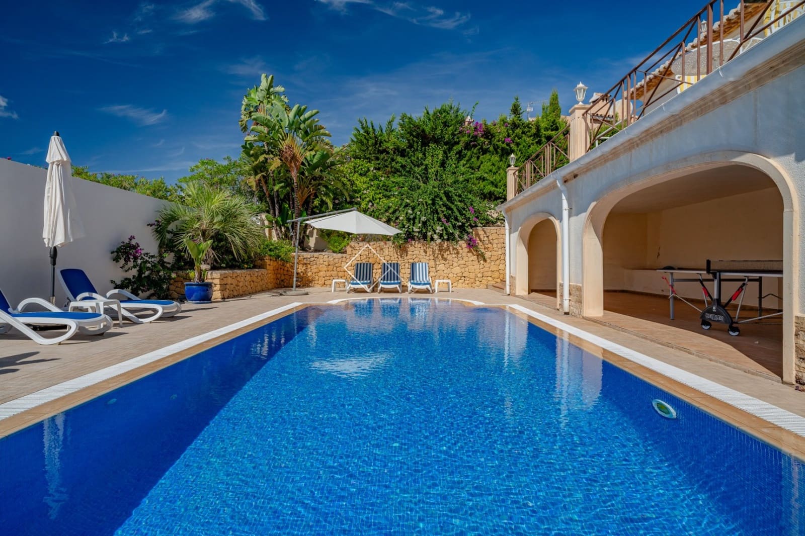3 Zimmer Villa zu verkaufen in Moraira mit Pool Garage - 1.495.000 € (Ref: 9221355)