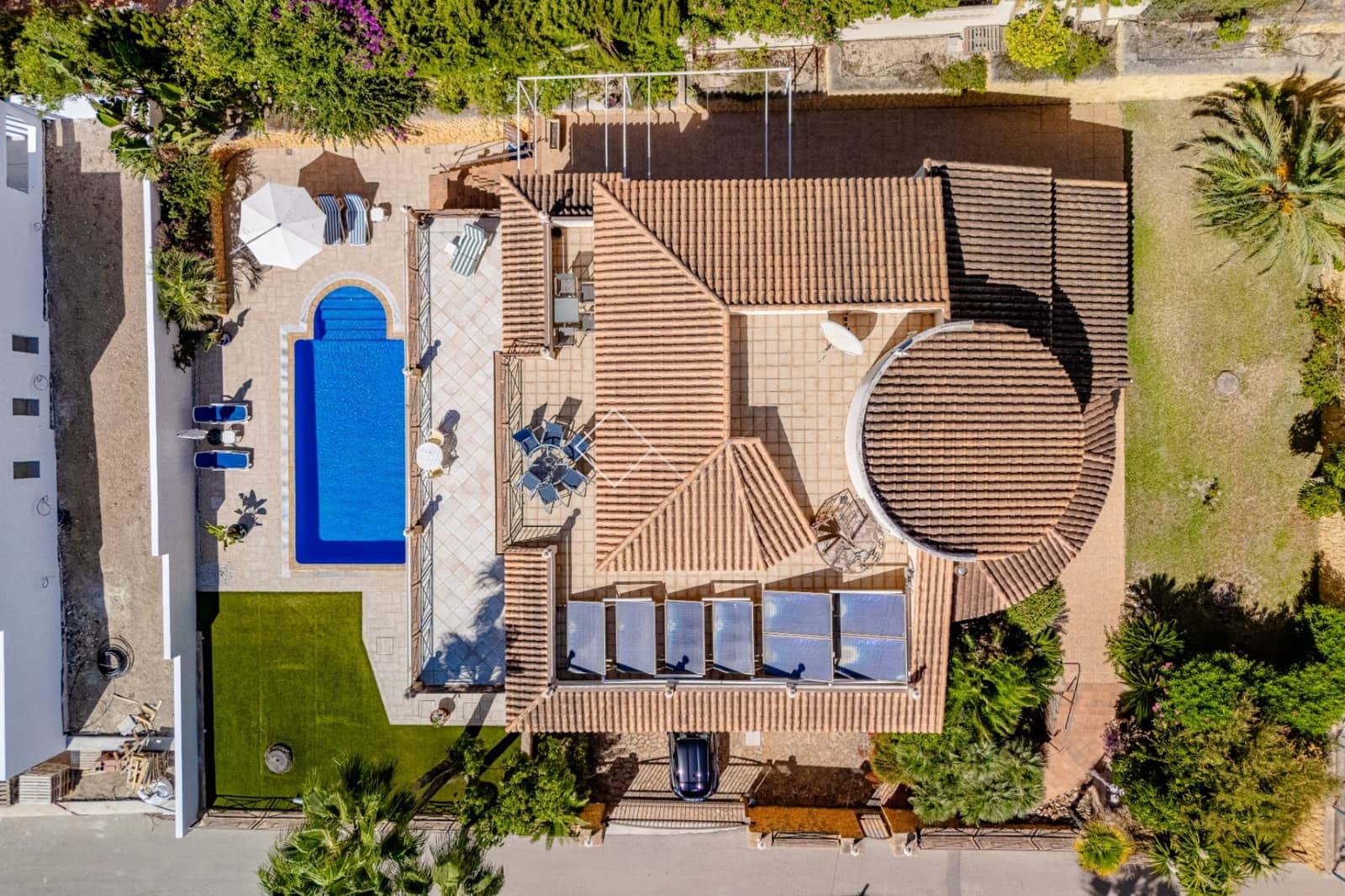 3 Zimmer Villa zu verkaufen in Moraira mit Pool Garage - 1.495.000 € (Ref: 9221355)