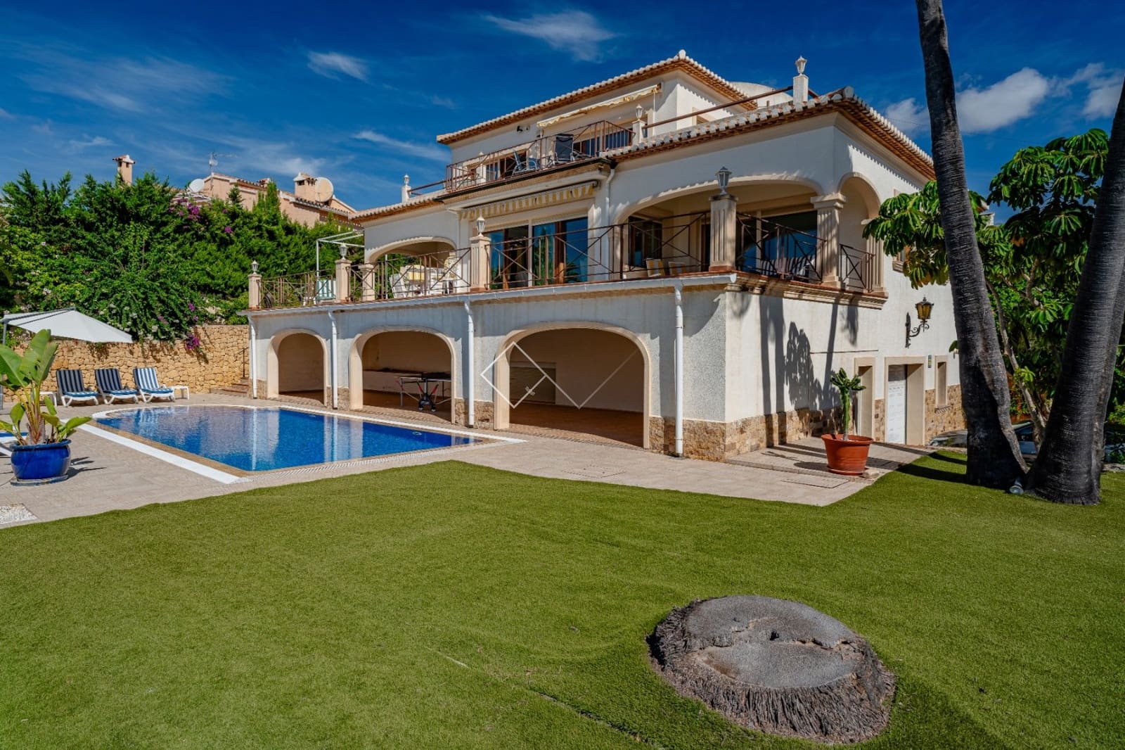 3 Zimmer Villa zu verkaufen in Moraira mit Pool Garage - 1.495.000 € (Ref: 9221355)