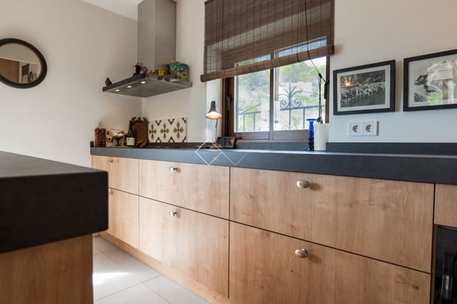 5 sypialnia Willa na sprzedaż w Montemar, Benissa z basenem garażem - 1 050 000 € (Ref: 9363311)