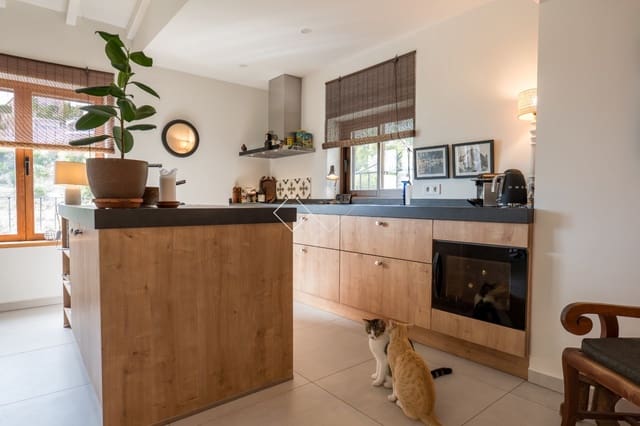 5 sypialnia Willa na sprzedaż w Montemar, Benissa z basenem garażem - 1 050 000 € (Ref: 9363311)