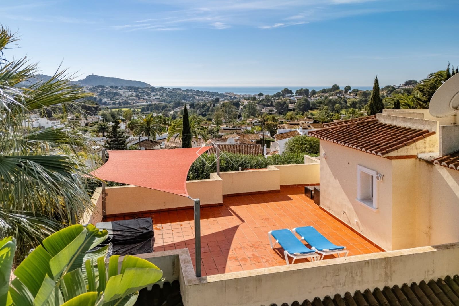 6 soveværelse Villa til salg i Moraira med swimmingpool garage - € 899.000 (Ref: 9416113)