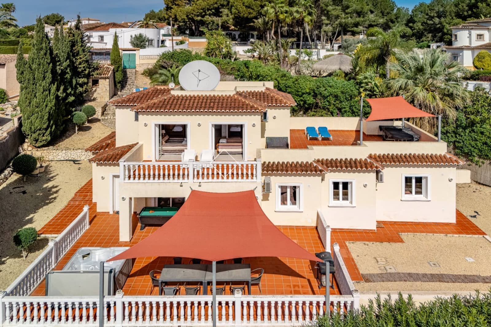 6 soveværelse Villa til salg i Moraira med swimmingpool garage - € 899.000 (Ref: 9416113)